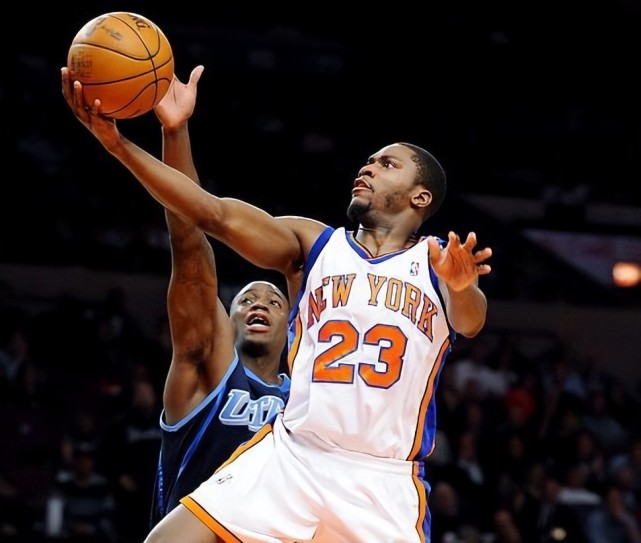 关于刚刚！清晨葡萄牙体育内部沟通赛前新疆广汇调整名单以备CBA季后赛，金州勇士赛前造点机会的信息星空体育官网